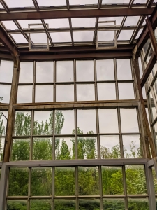 مقایسه نمای شیشهای برای ویلاهای مدرن