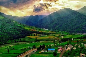 چرا گردشگران عاشق چشم‌انداز کوه هستند؟