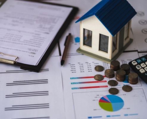 تحلیل عوامل مؤثر بر قیمت آینده