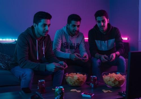 چگونه یک شب خاطرهانگیز با پلیاستیشن بسازیم؟