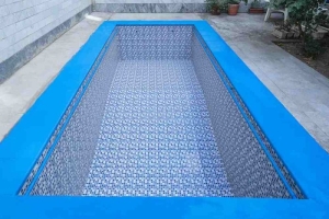 نقش کاشی‌کاری در زیبایی و ماندگاری استخر