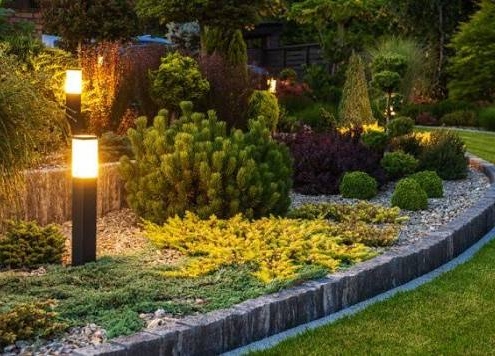 نورپردازی حرفهای برای محوطه باغ